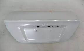 Крышка багажника для китайского автомобиля BYD F3 (10144732-00)