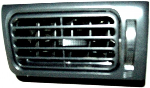 Дефлектор панели приборов левый для китайского автомобиля Lifan Solano (B5306300B28)