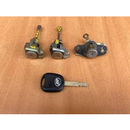 Личинки дверей и багажника б/У состояние нового для Lifan Solano (B6205122)